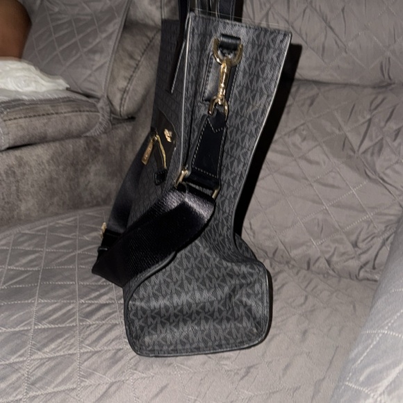 Michael Kors large tote - Picture 3 of 7